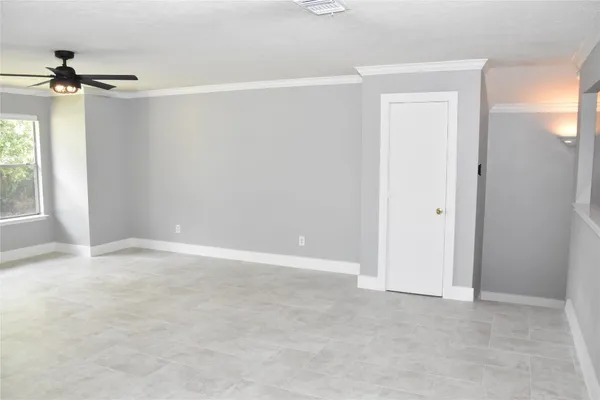 $2,100 | 1623 Stonehaven Village Circle, Spring, TX 77386