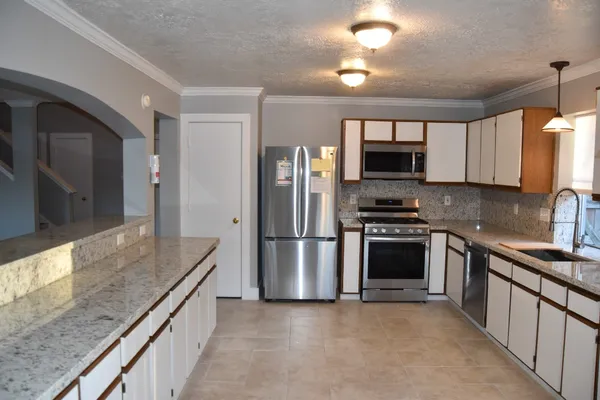 $2,100 | 1623 Stonehaven Village Circle, Spring, TX 77386