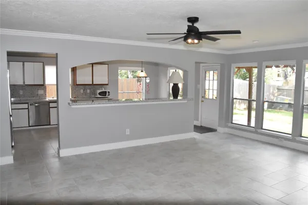 $2,100 | 1623 Stonehaven Village Circle, Spring, TX 77386