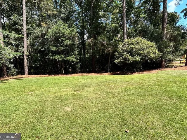 a view of entryway with shower