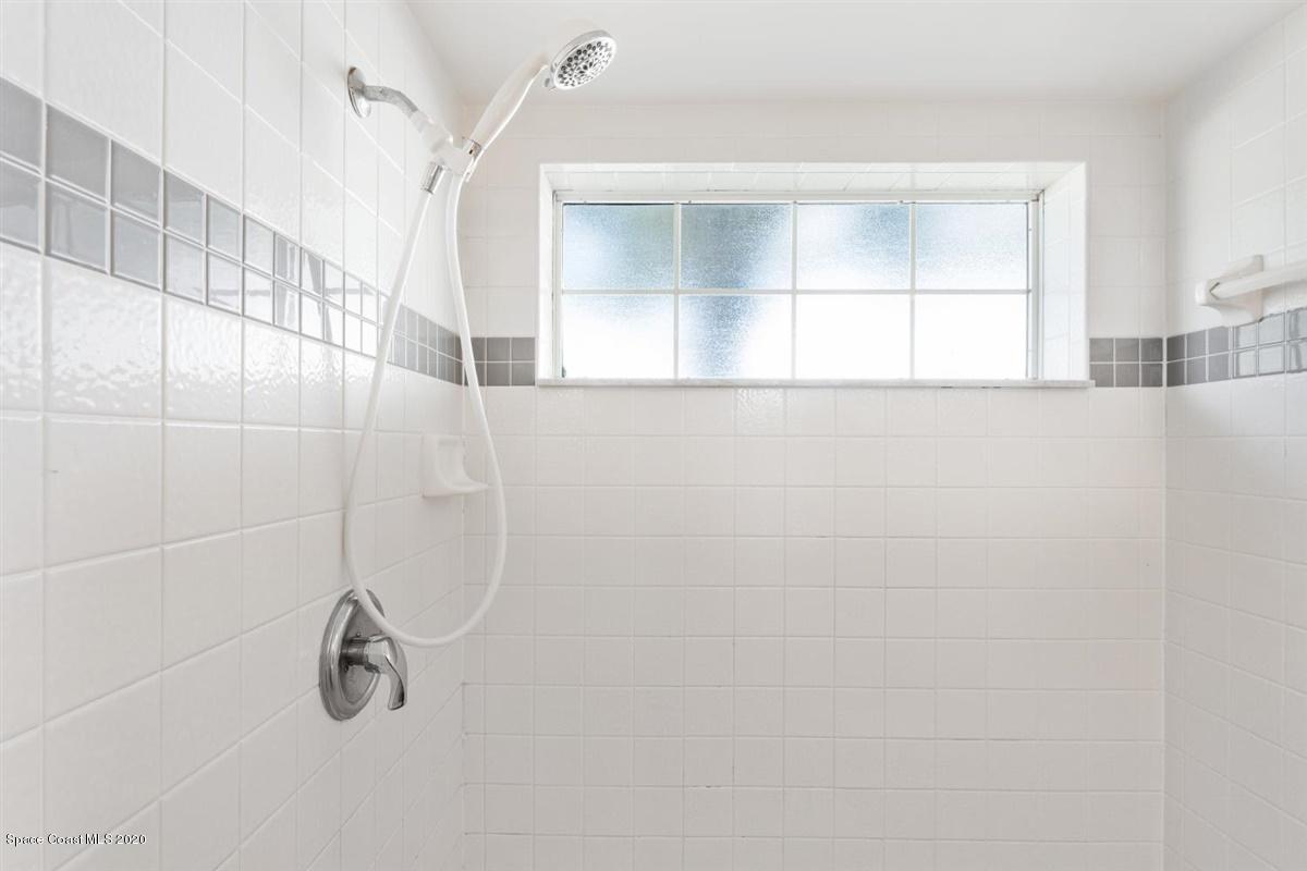200 Oak Lake Road Melbourne, FL 32901 - Photo 21 of 32 Master Bath/Shower