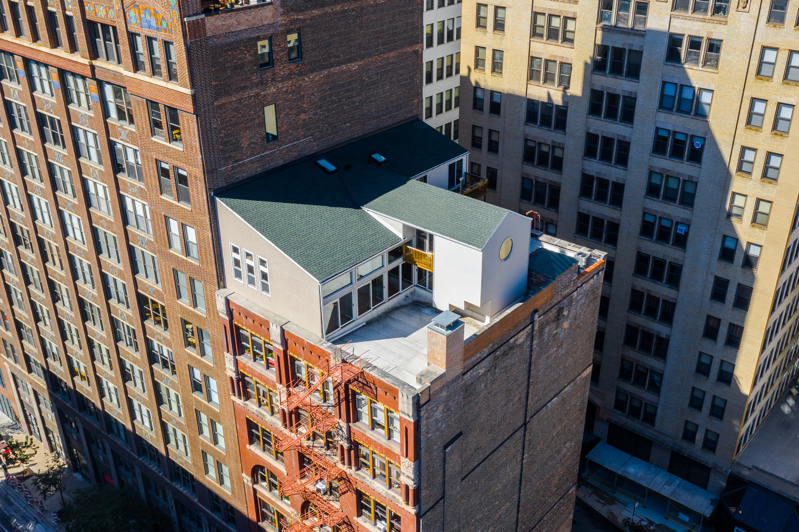 714 South Dearborn Street, Unit 9PH Chicago, IL 60605 - Photo 20 of 26 front view of a building