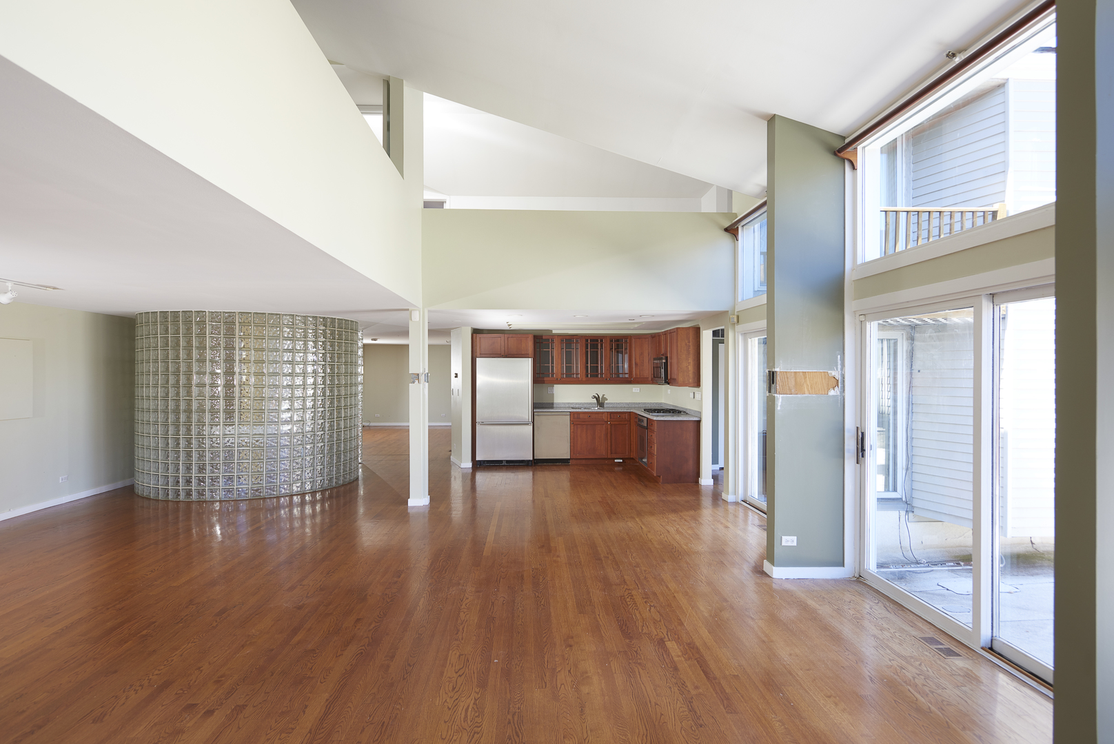 714 South Dearborn Street, Unit 9PH Chicago, IL 60605 - Photo 6 of 26 a view of a livingroom with wooden floor and furniture