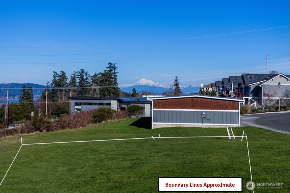 3910 Isle Way Anacortes, WA 98221 - Photo 2 of 12