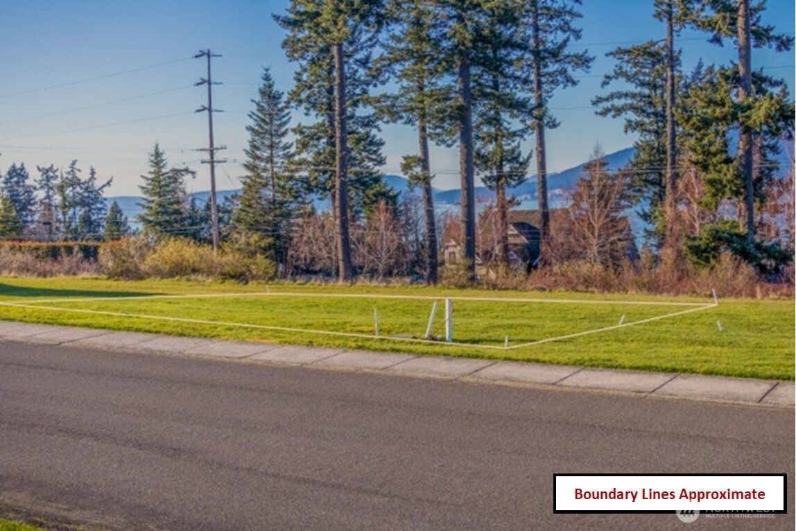 3910 Isle Way Anacortes, WA 98221 - Photo 3 of 12