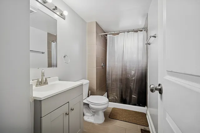 $479,000 | 10-12 North Park Avenue, Waukegan, IL 60085