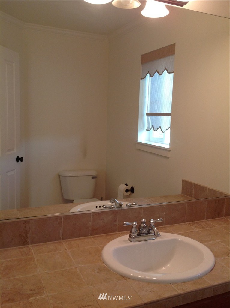 22816 36th Drive Southeast Bothell, WA 98021 - Photo 7 of 14 Gallery Image 7