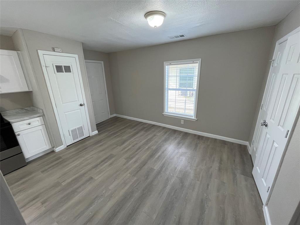 7642 Maxwell Avenue Dallas, TX 75217 - Photo 6 of 20