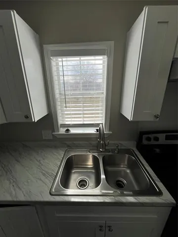 a close view of sink and tap