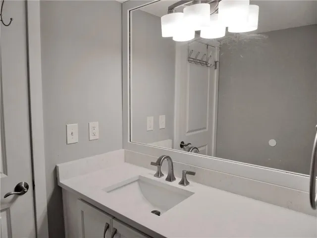 $1,800 | 3650 Ashford Dunwoody Road Northeast, Unit 817, Atlanta, GA 30319