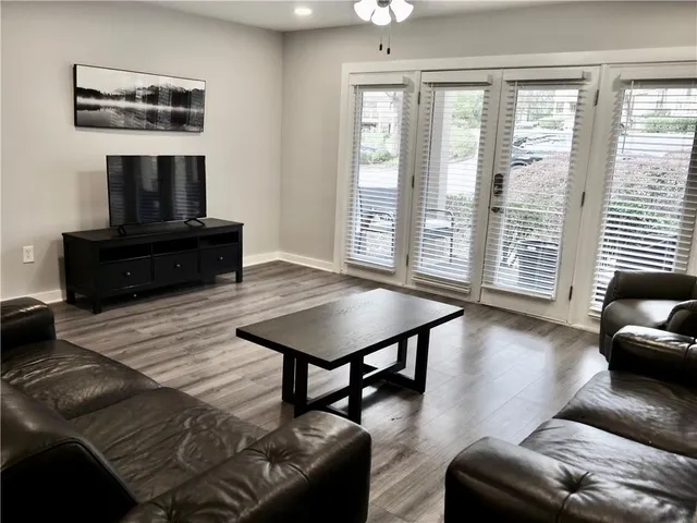 $1,800 | 3650 Ashford Dunwoody Road Northeast, Unit 817, Atlanta, GA 30319