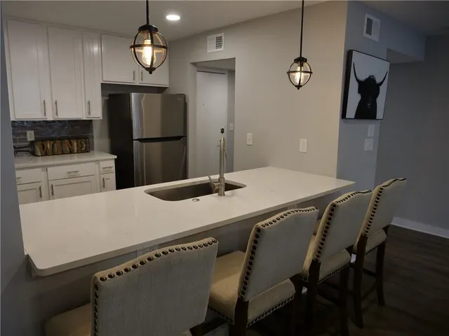 $1,800 | 3650 Ashford Dunwoody Road Northeast, Unit 817, Atlanta, GA 30319