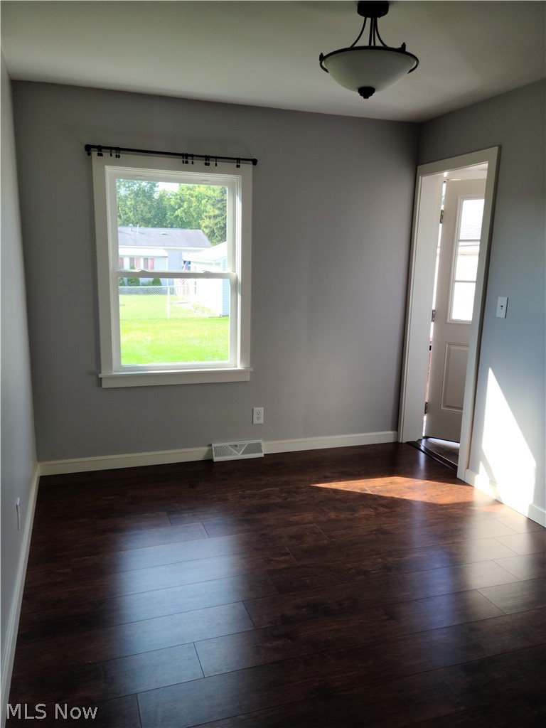 1705 Mathews Road Youngstown, OH 44514 - Photo 6 of 11 Gallery Image 6