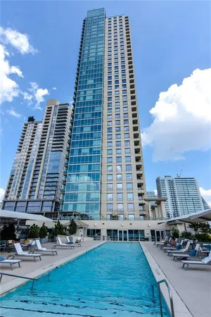 $2,200 | 300 Bowie Street, Unit 1102, Austin, TX 78703