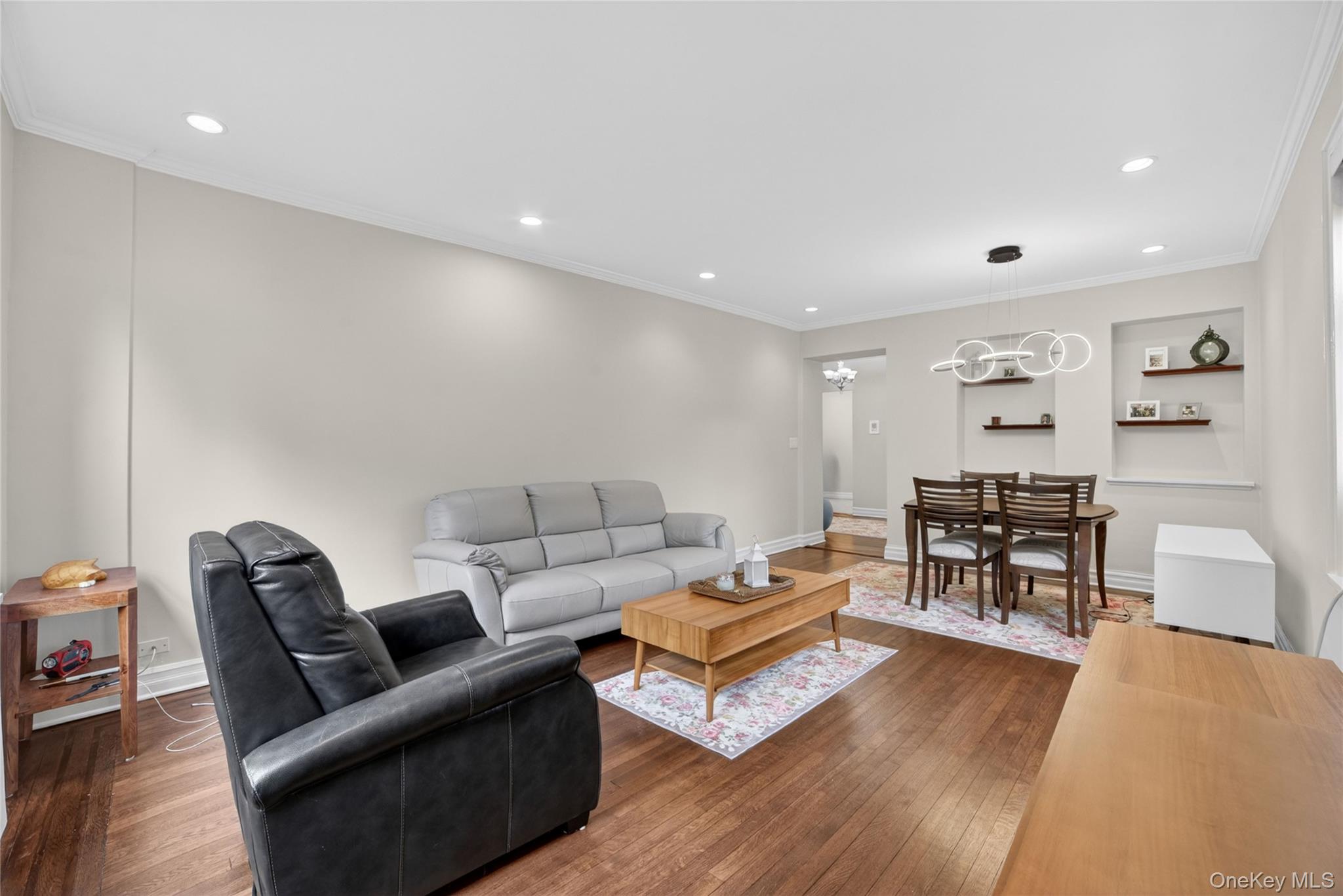 824 Palmer Road, Unit 1F Bronxville, NY 10708 - Photo 5 of 26 a living room with furniture and wooden floor