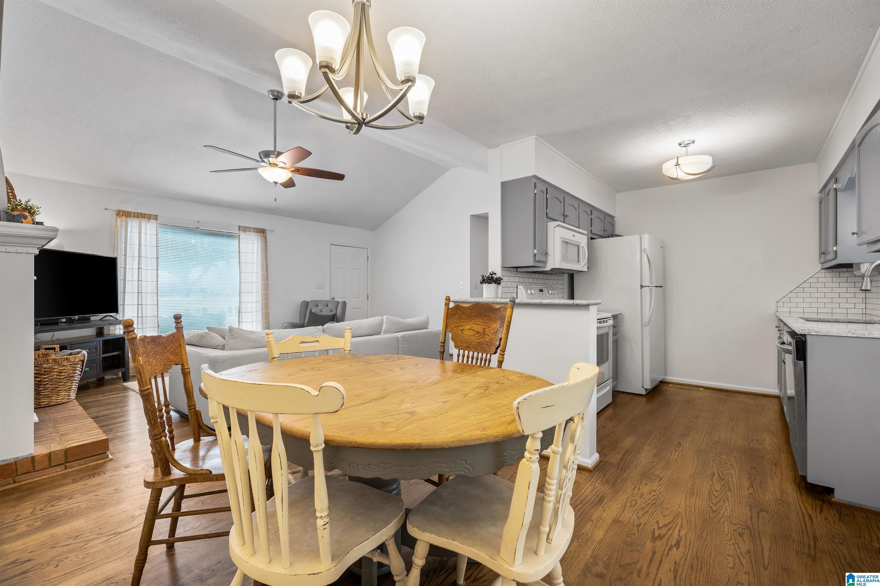 204 Coral Circle Alabaster, AL 35007 - Photo 10 of 22