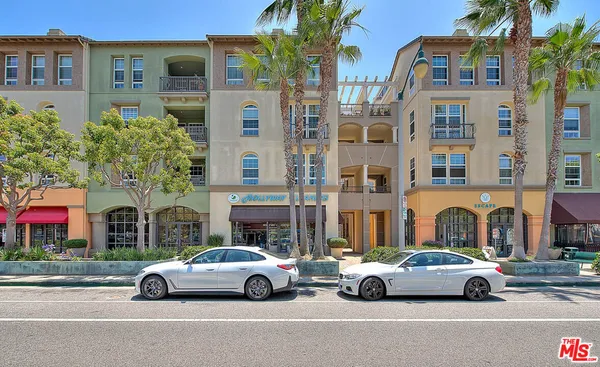 $1,299,000 | 13020 Pacific, Unit 303, Playa Vista, CA 90094
