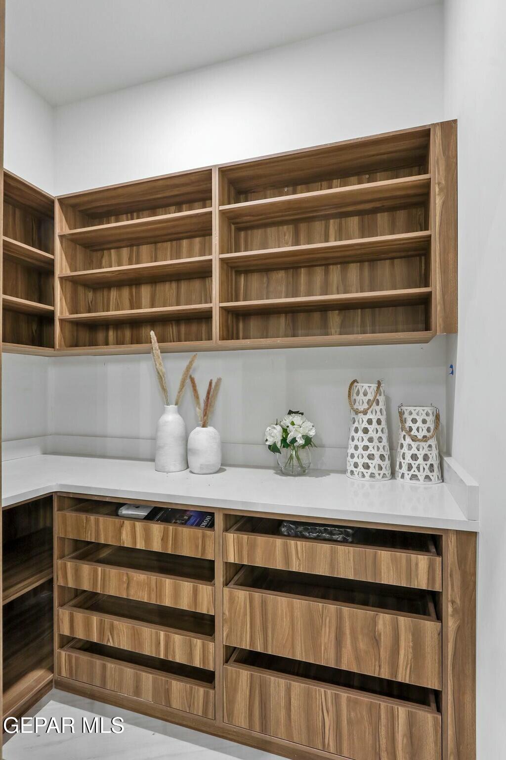 852 West Gate El Paso, TX 79932 - Photo 38 of 87 tempImage3JGc2v