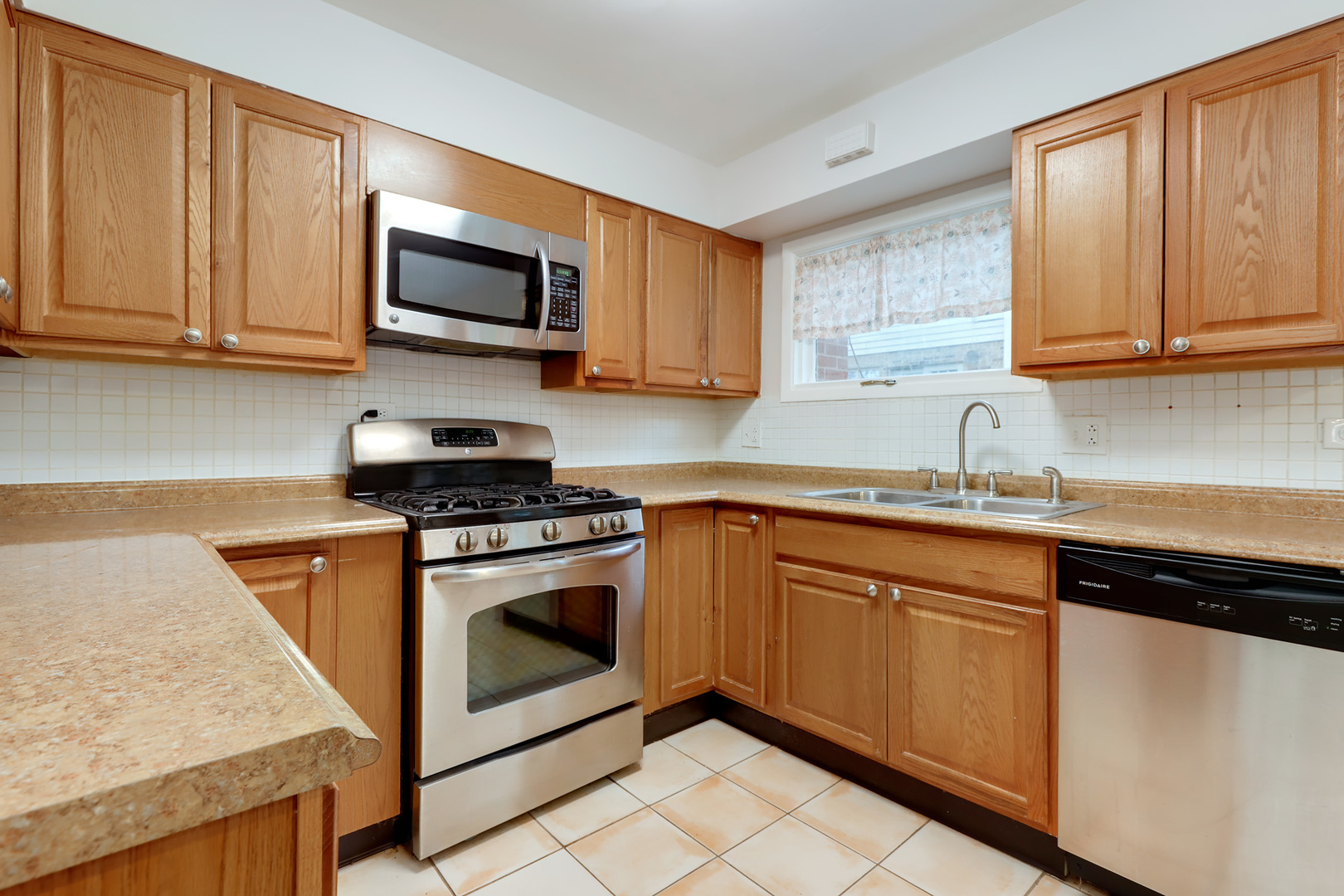 3131 Lake Avenue, Unit B Wilmette, IL 60091 - Photo 11 of 27
