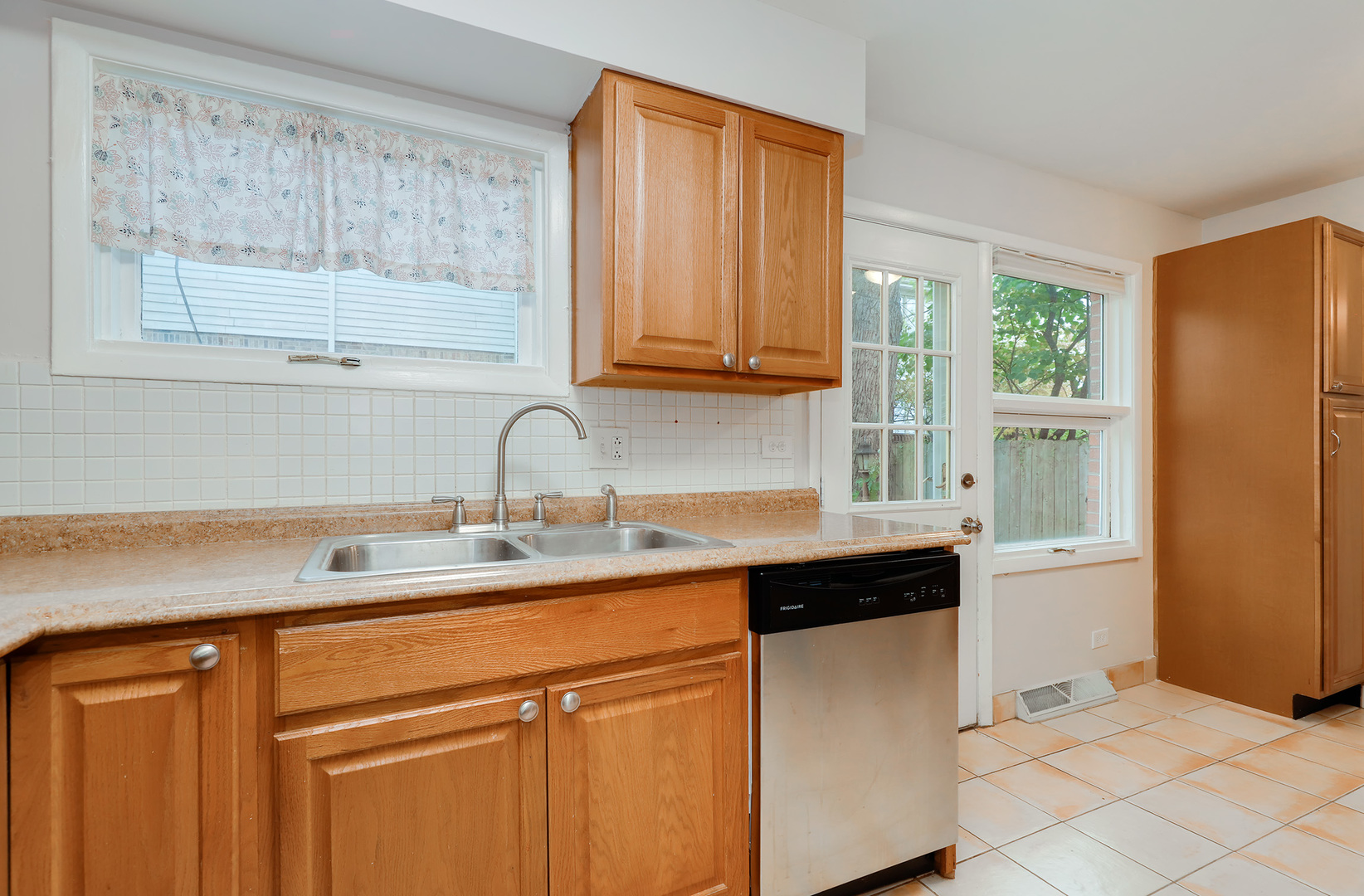 3131 Lake Avenue, Unit B Wilmette, IL 60091 - Photo 13 of 27