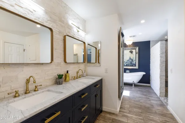 $1,899,000 | 4833 North 38th Street, Phoenix, AZ 85018