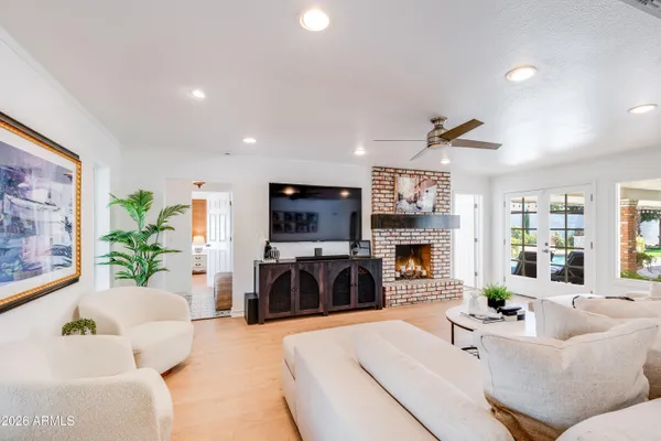 $1,899,000 | 4833 North 38th Street, Phoenix, AZ 85018