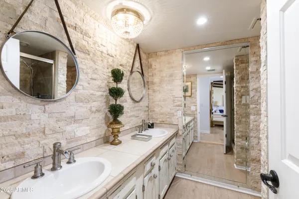 $1,899,000 | 4833 North 38th Street, Phoenix, AZ 85018