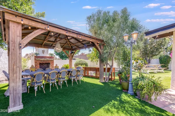 $1,899,000 | 4833 North 38th Street, Phoenix, AZ 85018