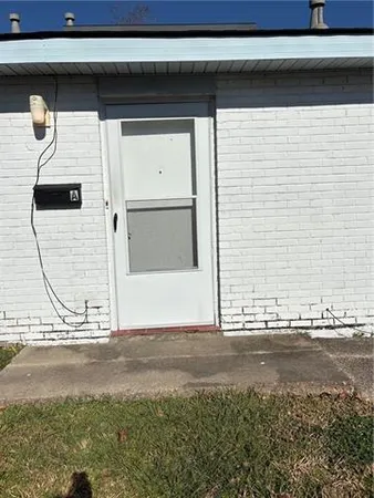 $950 | 2712 Longwood Drive, Unit A, Metairie, LA 70003