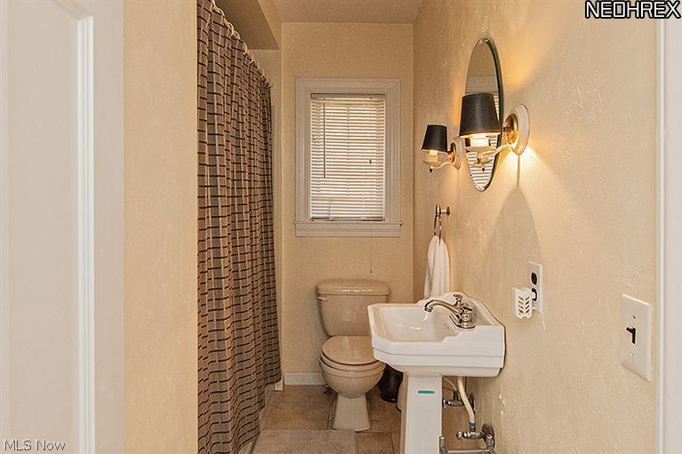 2536 Eaton Road University Heights, OH 44118 - Photo 15 of 21