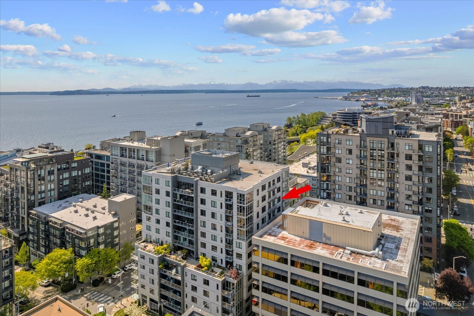 76 Cedar Street, Unit PH07 Seattle, WA 98121 - Photo 31 of 33 a city view