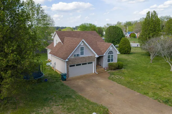 $369,900 | 132 Kimberly Street, Portland, TN 37148