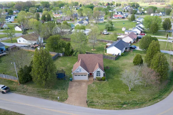 $369,900 | 132 Kimberly Street, Portland, TN 37148