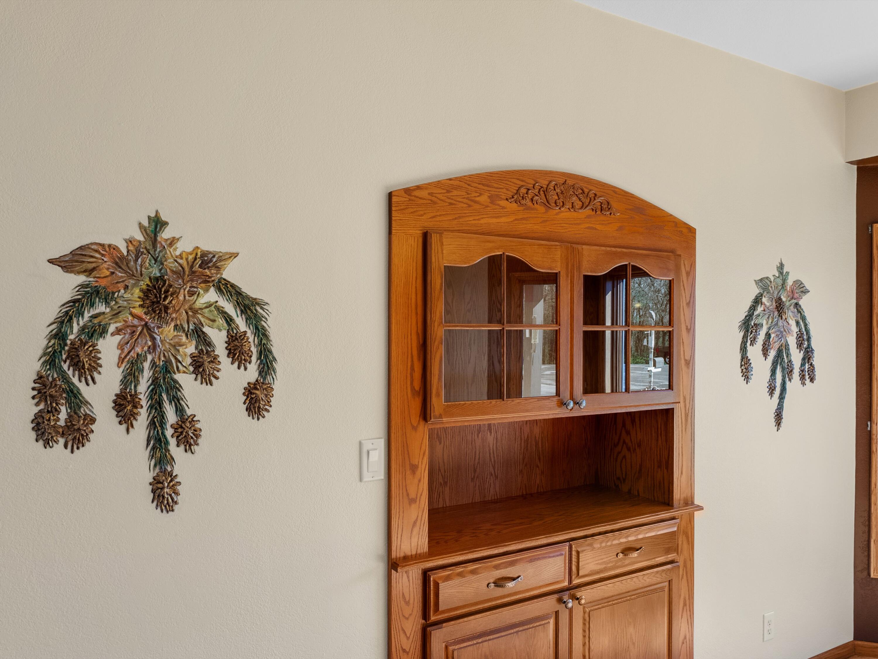 4818 Maplecrest Ridge Road Franklin, WI 54247 - Photo 15 of 62 Local Artist Designs in Dining Room