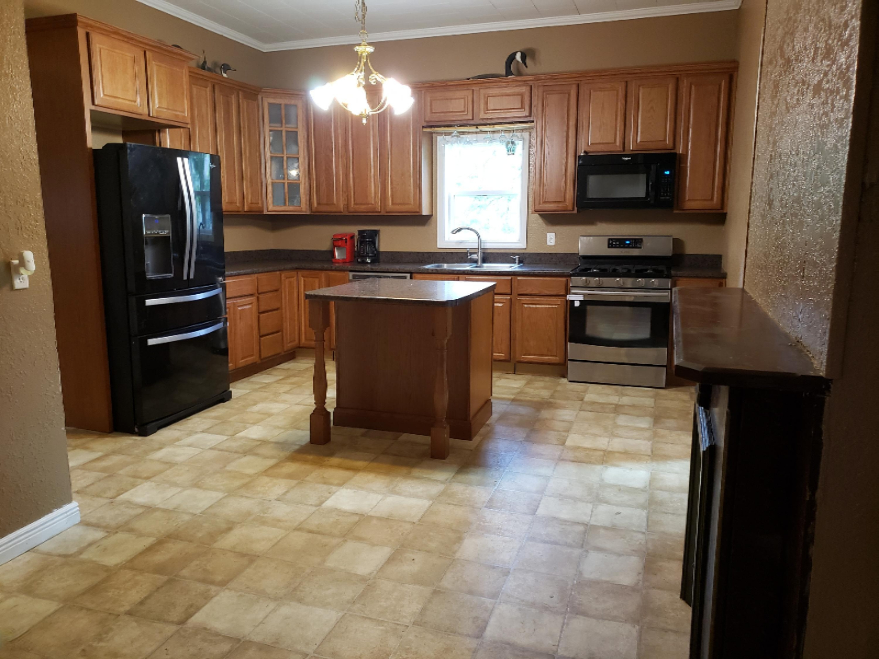 218 North Lincoln Avenue Three Rivers, MI 49093 - Photo 10 of 30 20190716_163736