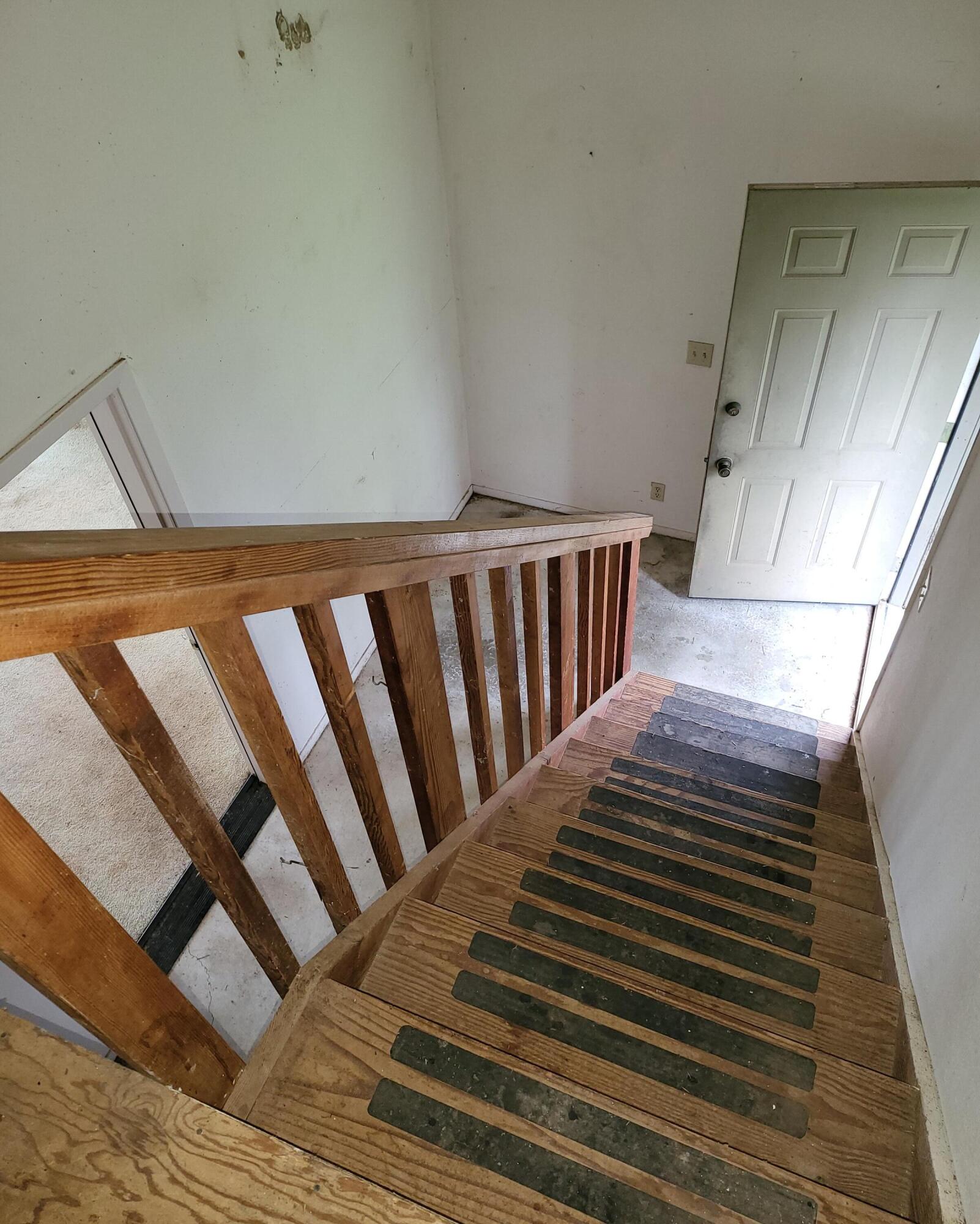 19009 Paskenta Road Corning, CA 96021 - Photo 19 of 33 a view of entryway