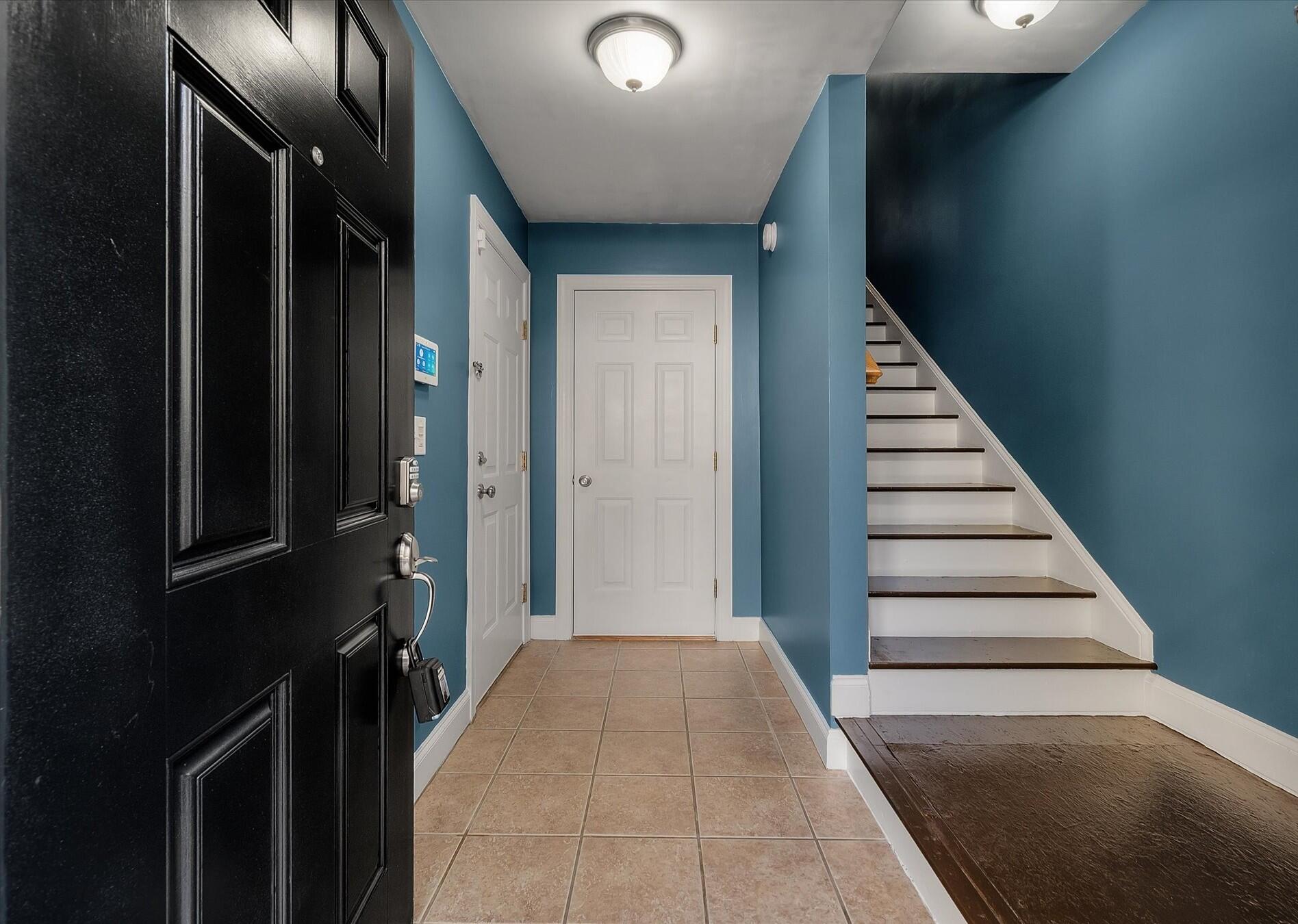 5007 Double Fox Road, Unit G5 Charleston, SC 29414 - Photo 4 of 33 B Foyer