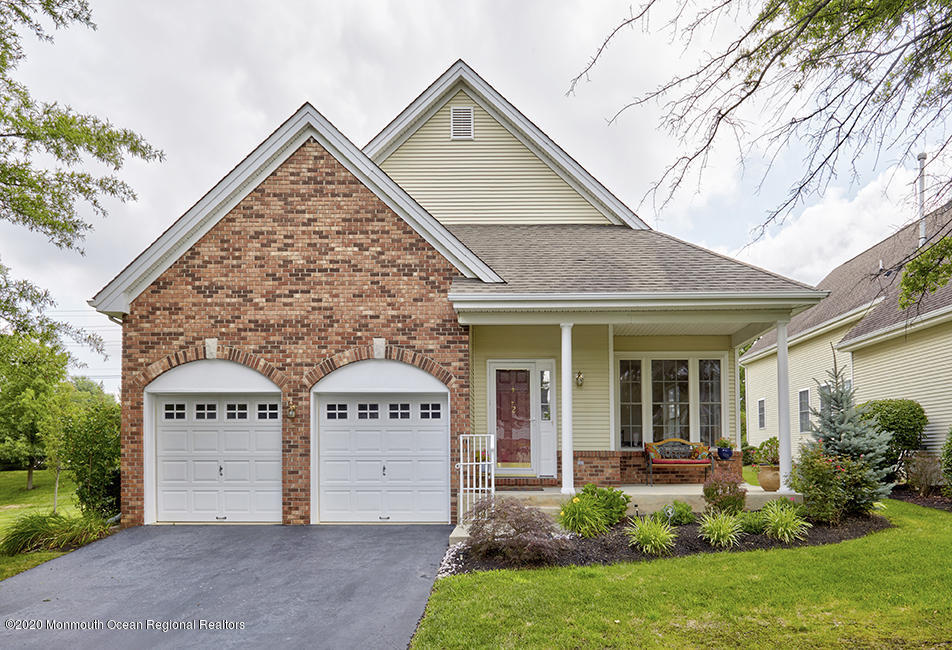 72 Hummingbird Drive Hamilton, NJ 08690 - Photo 1 of 28 72 Hummingbird Dr28 72