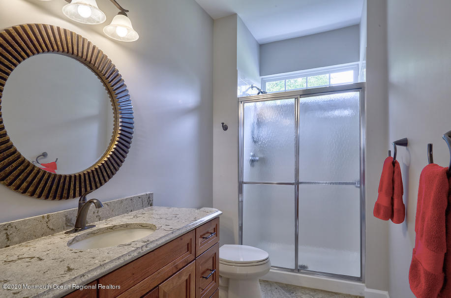 72 Hummingbird Drive Hamilton, NJ 08690 - Photo 11 of 28 72 Hummingbird Dr06 72