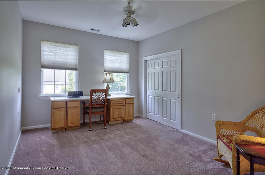 72 Hummingbird Drive Hamilton, NJ 08690 - Photo 13 of 28 72 Hummingbird Dr08 72