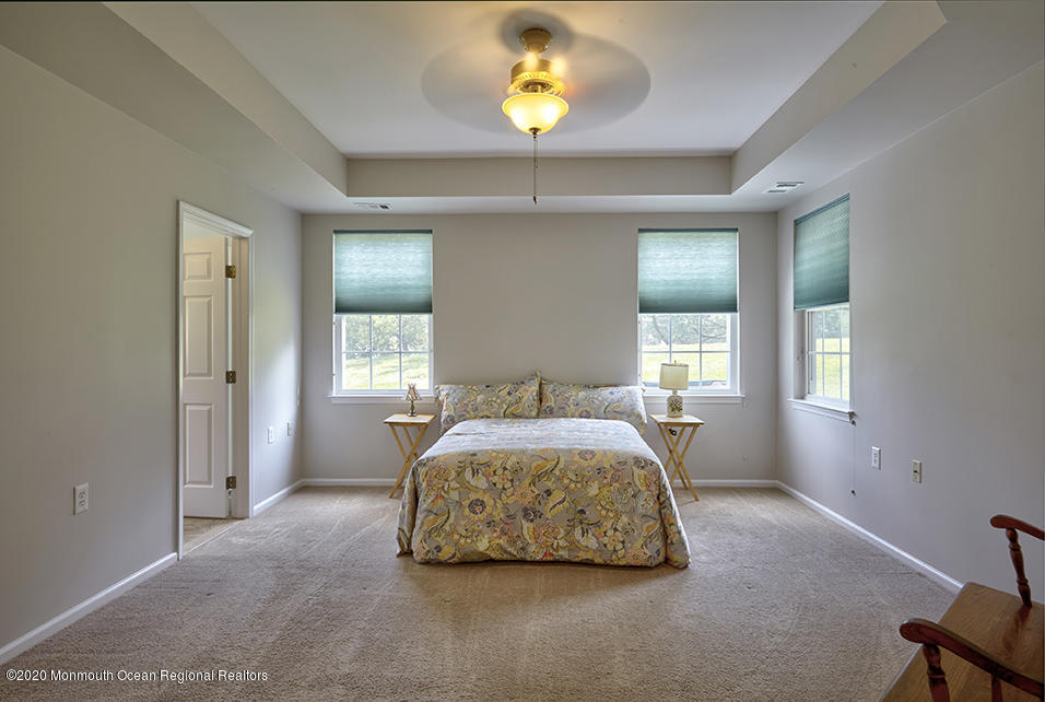 72 Hummingbird Drive Hamilton, NJ 08690 - Photo 15 of 28 72 Hummingbird Dr11 72