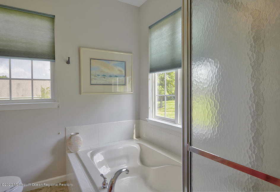72 Hummingbird Drive Hamilton, NJ 08690 - Photo 21 of 28 72 Hummingbird Dr17 72