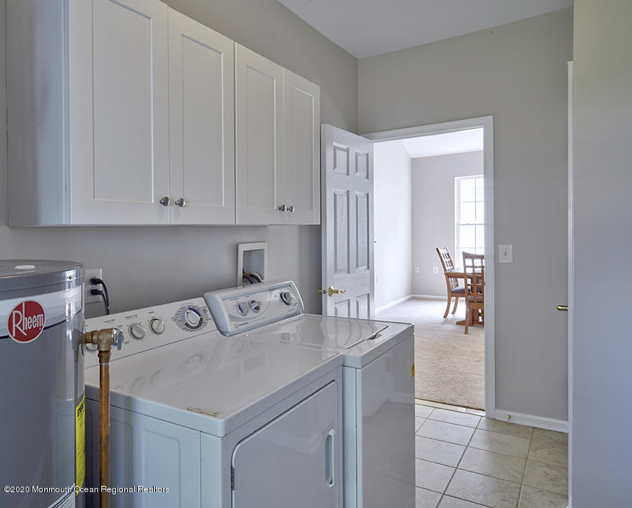 72 Hummingbird Drive Hamilton, NJ 08690 - Photo 10 of 28 72 Hummingbird Dr05 72