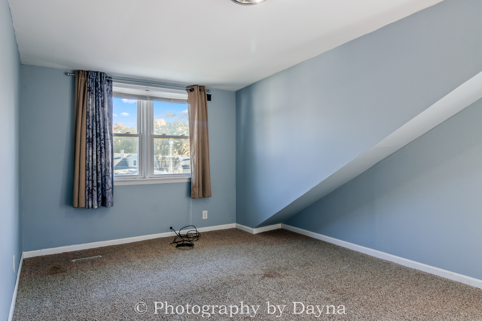964 South Lincoln Avenue Kankakee, IL 60901 - Photo 17 of 29 an empty room with windows