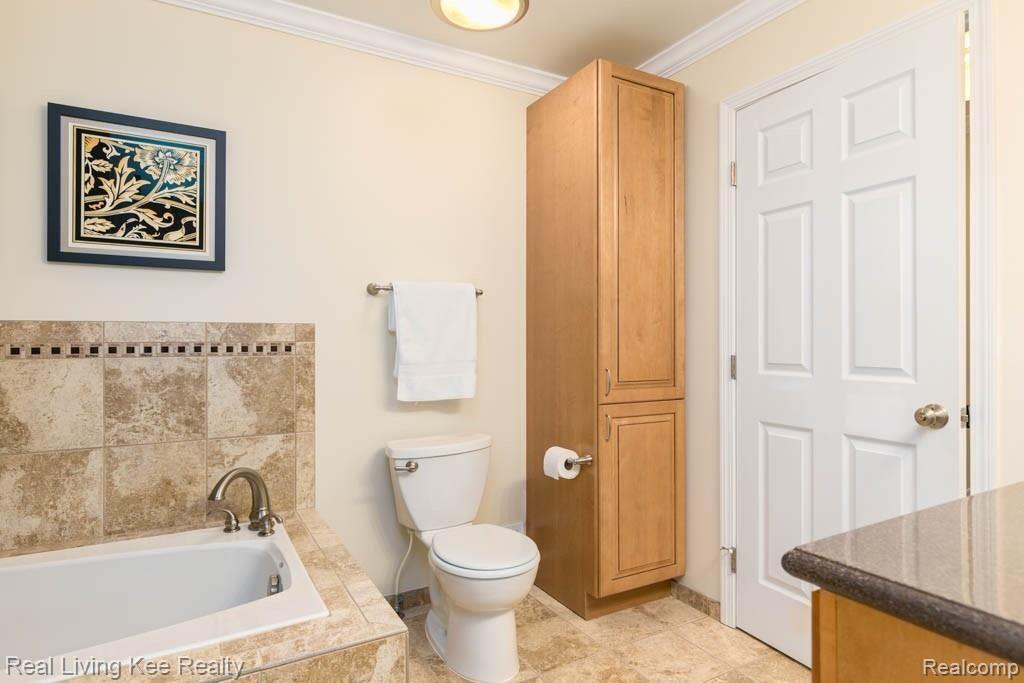 1197 Pine Ridge Court Rochester Hills, MI 48306 - Photo 14 of 24 Gallery Image 14
