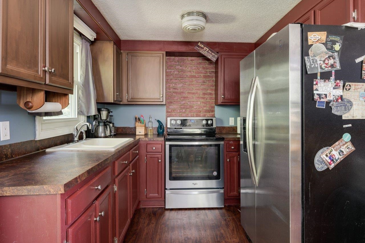 6 Nutter Street Rochester, NH 03867 - Photo 3 of 19