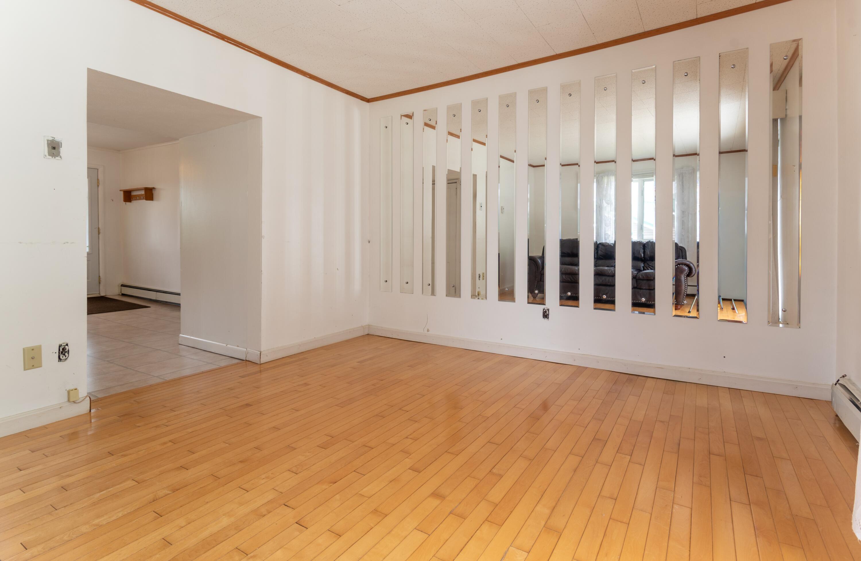 3 Fournier Road Madawaska, ME 04756 - Photo 21 of 49 Living room