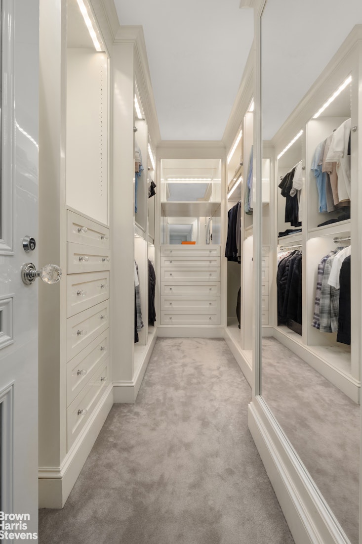 200 East 69th Street, Unit 47 Manhattan, NY 10021 - Photo 16 of 30 a view of a walk in closet
