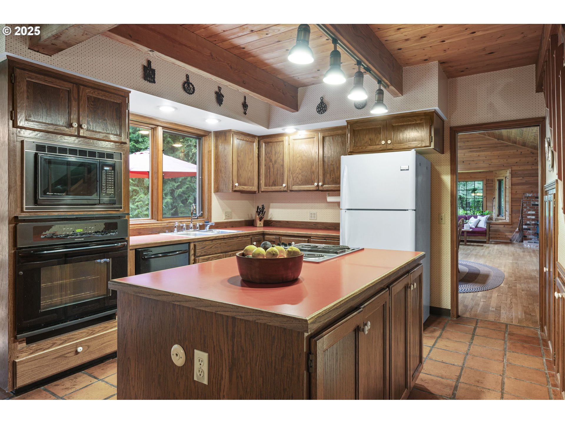 15735 South Gerber Road Oregon City, OR 97045 - Photo 12 of 48