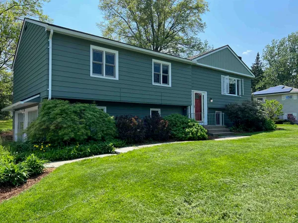 $669,900 | 338 Collamer Circle, Shelburne, VT 05482
